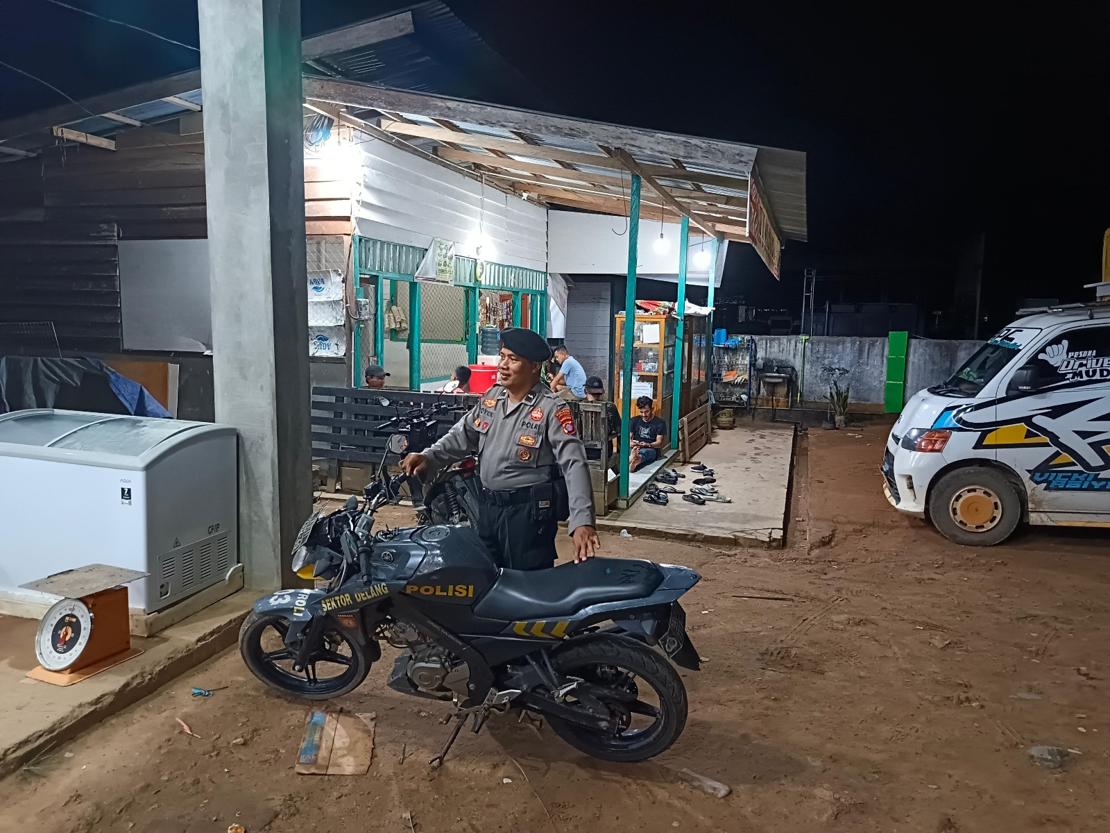 Piket Polsek Patroli kepertokoan diwilkum Polsek Delang