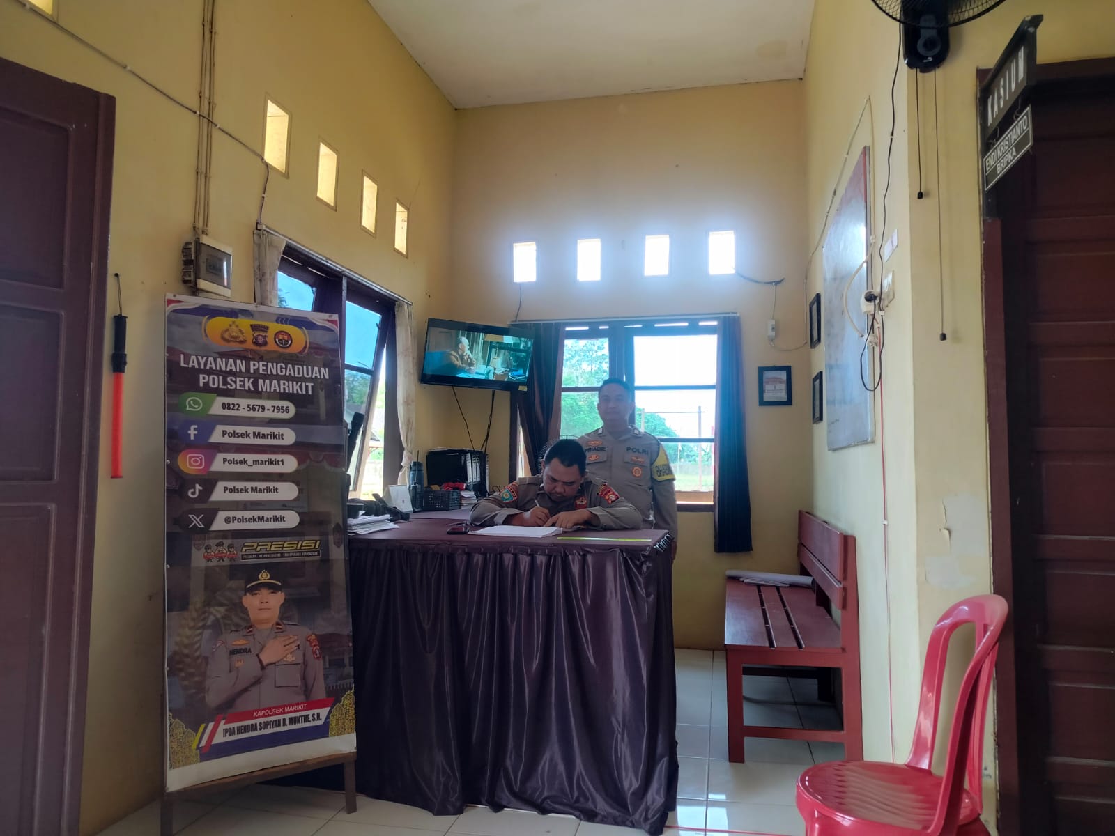 Cegah Gangguan Kamtibmas Polsek Marikit tingkatkan Pelayanan Markas Komando (Mako).