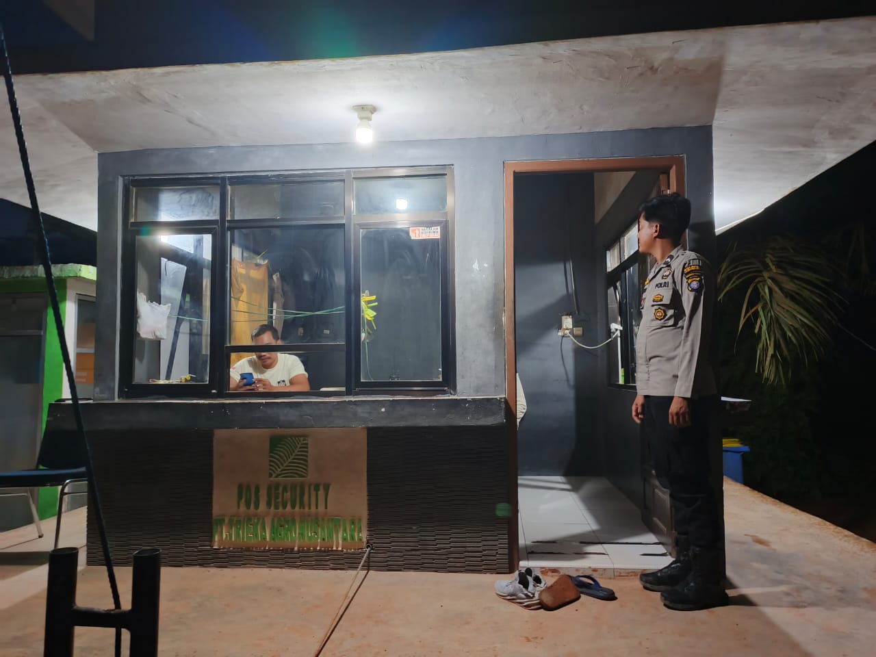 Personil Polsek Lamandau Patroli dan Sambang Pos Satpam Perusahaan