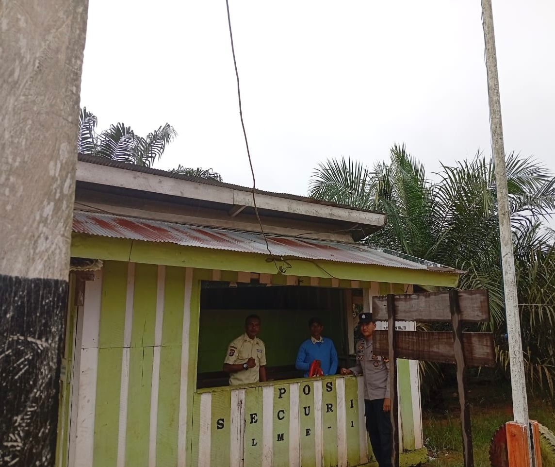 Personil Polsek Lamandau Patroli dan Sambang Pos Satpam Perusahaan