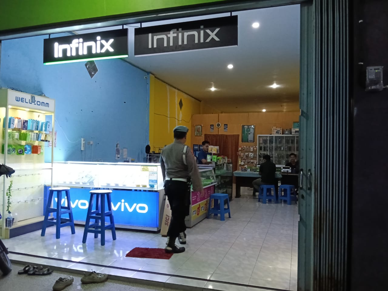 Personil Piket Polsek Bulik Laksanakan Patroli Pertokoan