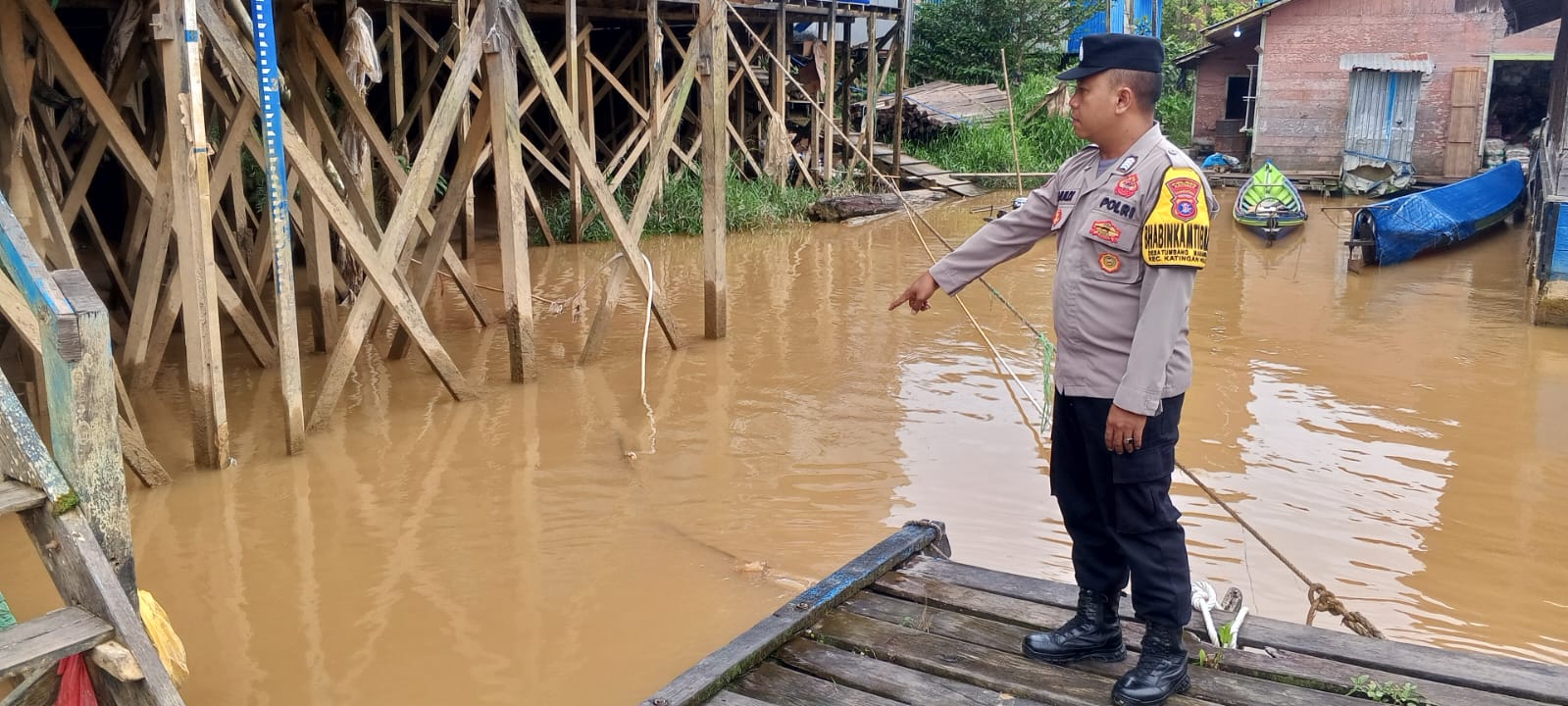 Debit Air Terpantau Naik, Polsek Tewang Sangalang Garing dan Pulau Malan Imbau Warga Waspada Banjir