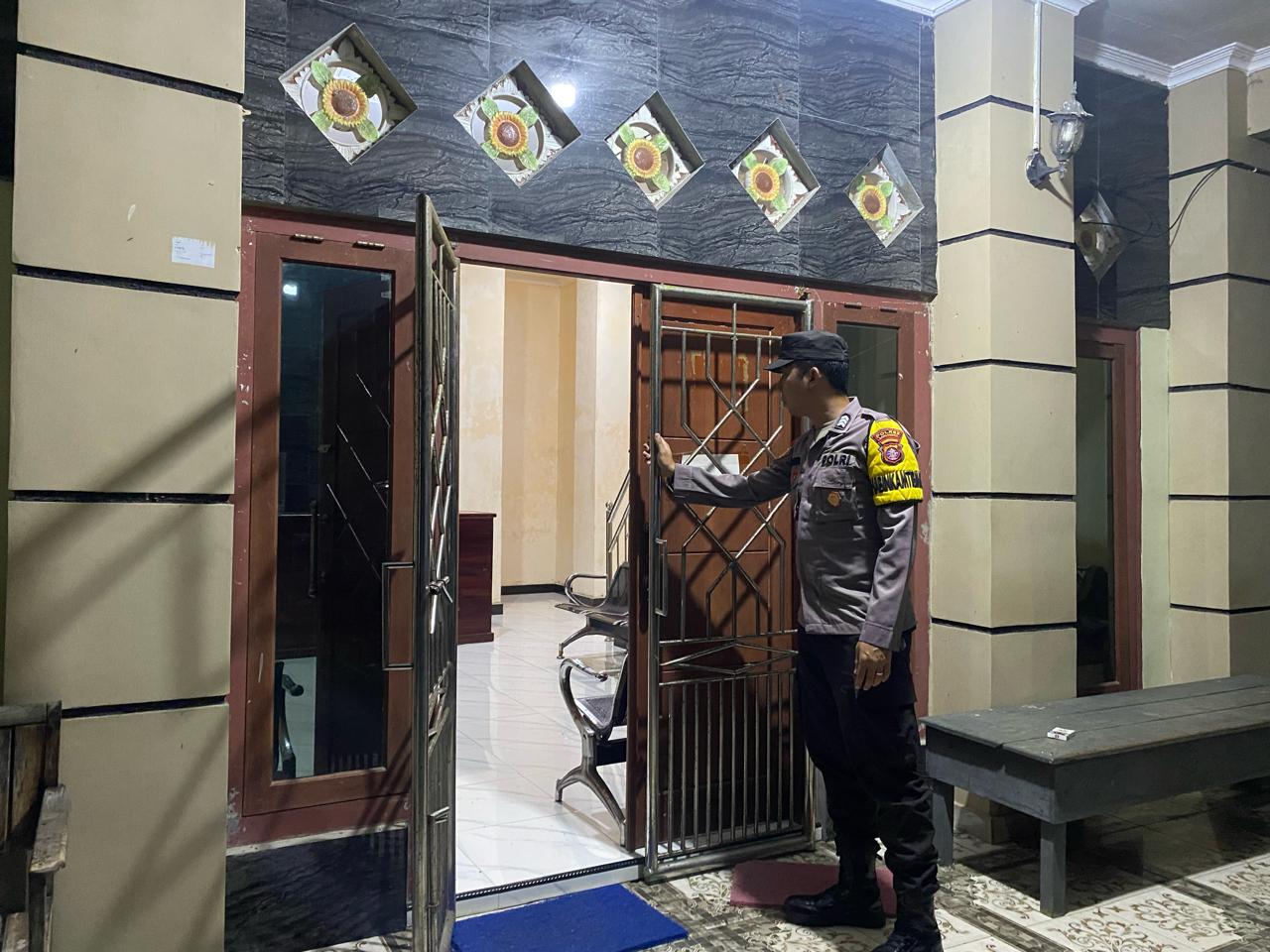 Piket Polsek Delang melaksanakan giat patroli Tempat Objek Vital