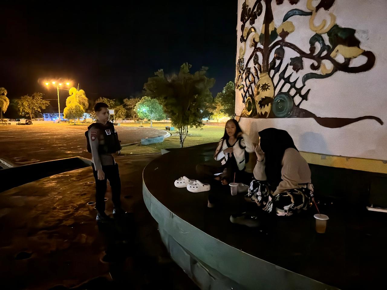 Personel Samapta Polres Lamandau Laksanakan Patroli dan Sambang Warga Guna Ciptakan Situasi Kamtibmas Kondusif