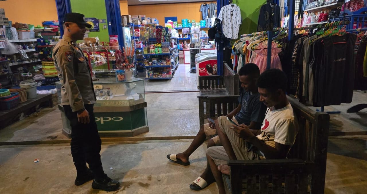 Personil Polsek Sambang kepada Masyarakat