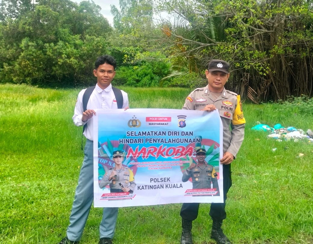 Bhabinkamtibmas Polsek Katingan Kuala Edukasi Bahaya Narkoba Ke Siswa SMA