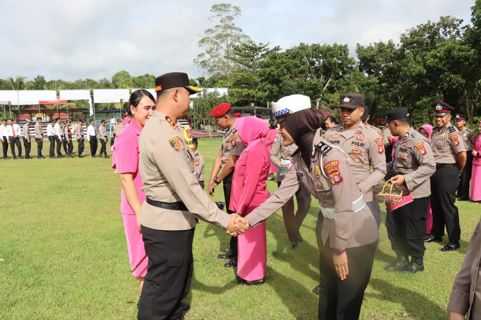 Kapolres Lamandau Pimpin Upacara Kenaikan Pangkat Personel Polres Lamandau