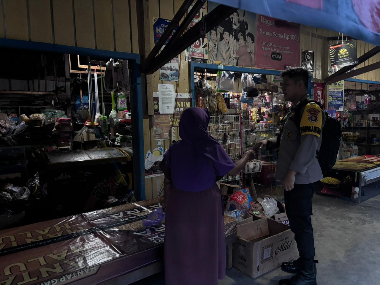 Piket Polsek Delang Silaturahmi Ke Masyarakat