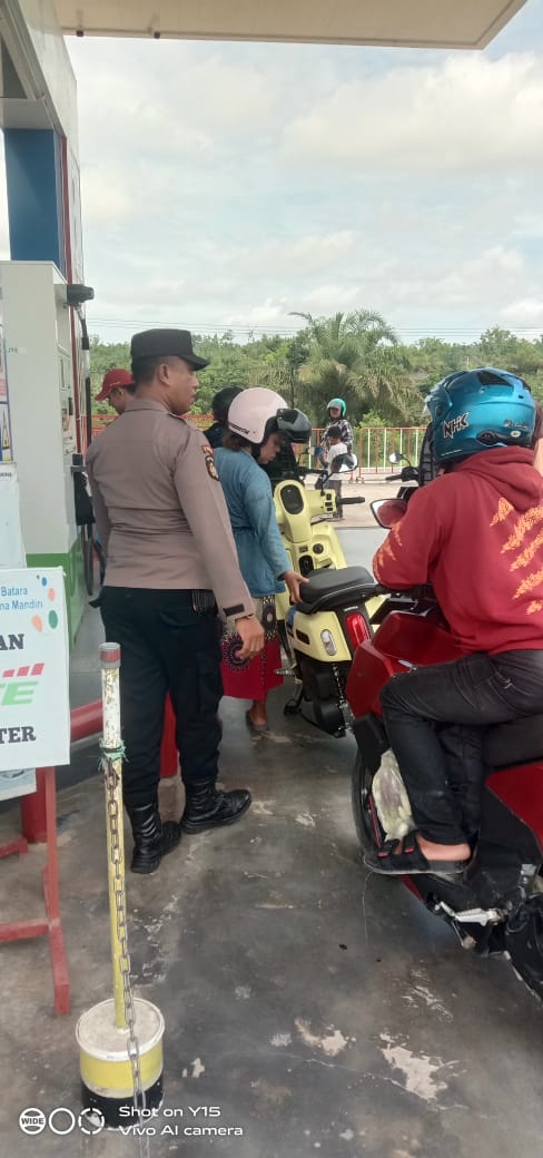 Hindari Ketidakstabilan Situasi di SPBU, Polsek Teweh Tengah Laksanakan Patroli Ke SPBU di Wilayah Hukum Teweh Tengah