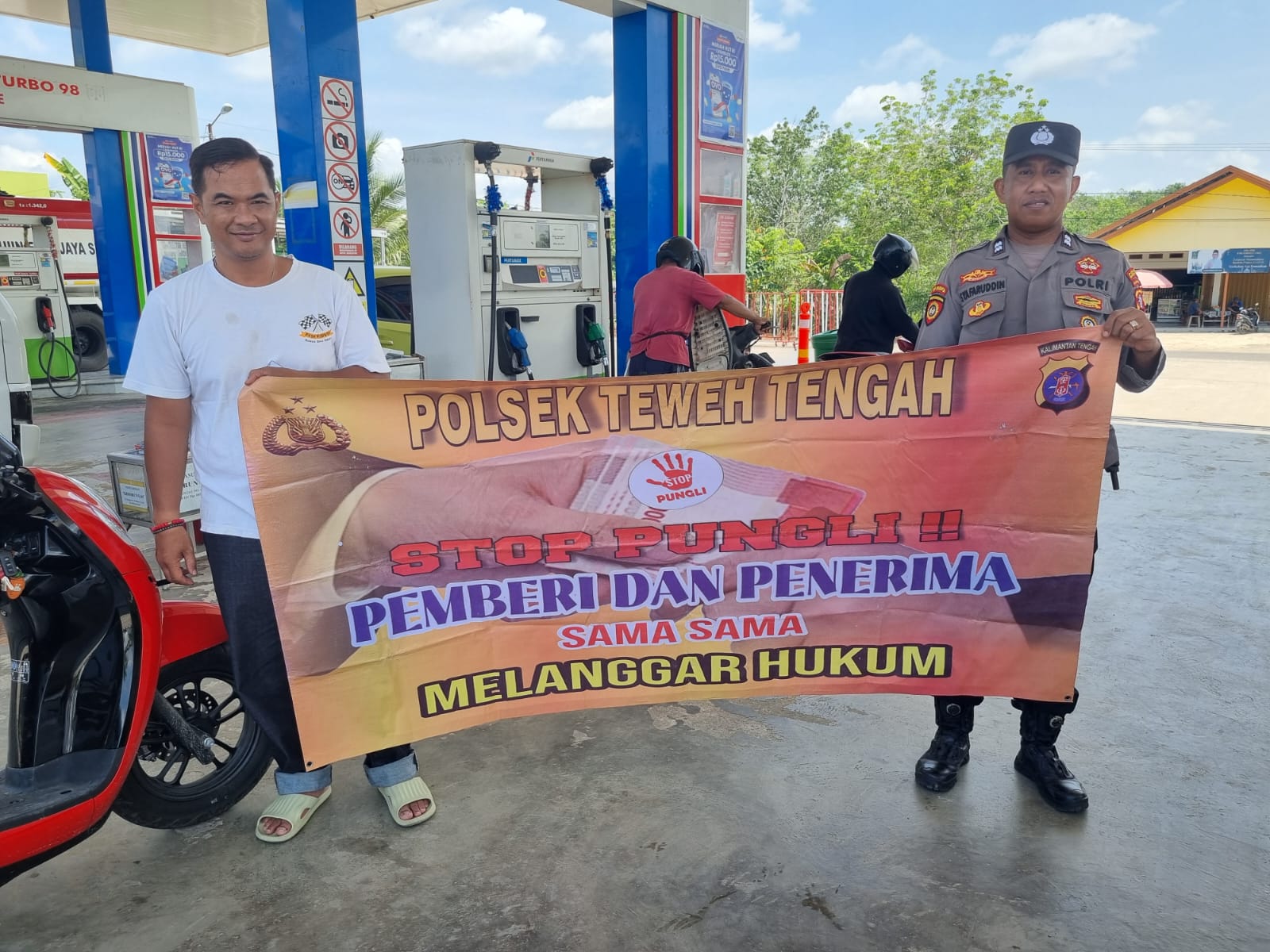 Berastas Aktivitas Pungutan Liar, Polsek Teweh Tengah Sosialiasikan Stop Pungli Kepada Masyarakat