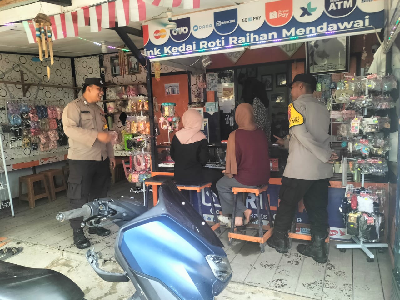 Jaga Kamtibmas, Polsek Tewang Sangalang Garing dan Pulau Malan Laksanakan Patroli Dialogis