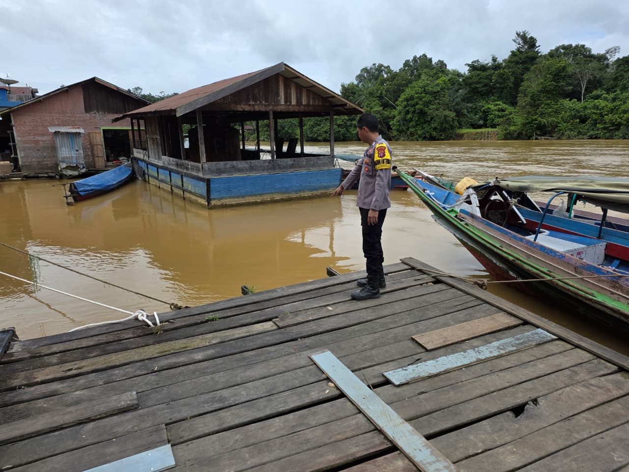 Debit Air terpantau normal , Polsek Katingan Hulu dan Bukit Raya Imbau Warga agar tetap selalu waspada.