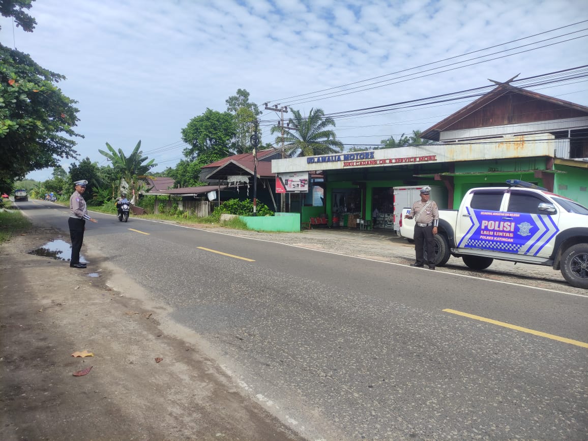 *Antisipasi Laka Lantas, Satlantas Polres Katingan laksanakan patroli ke titik-titik lokasi rawan laka lantas.*