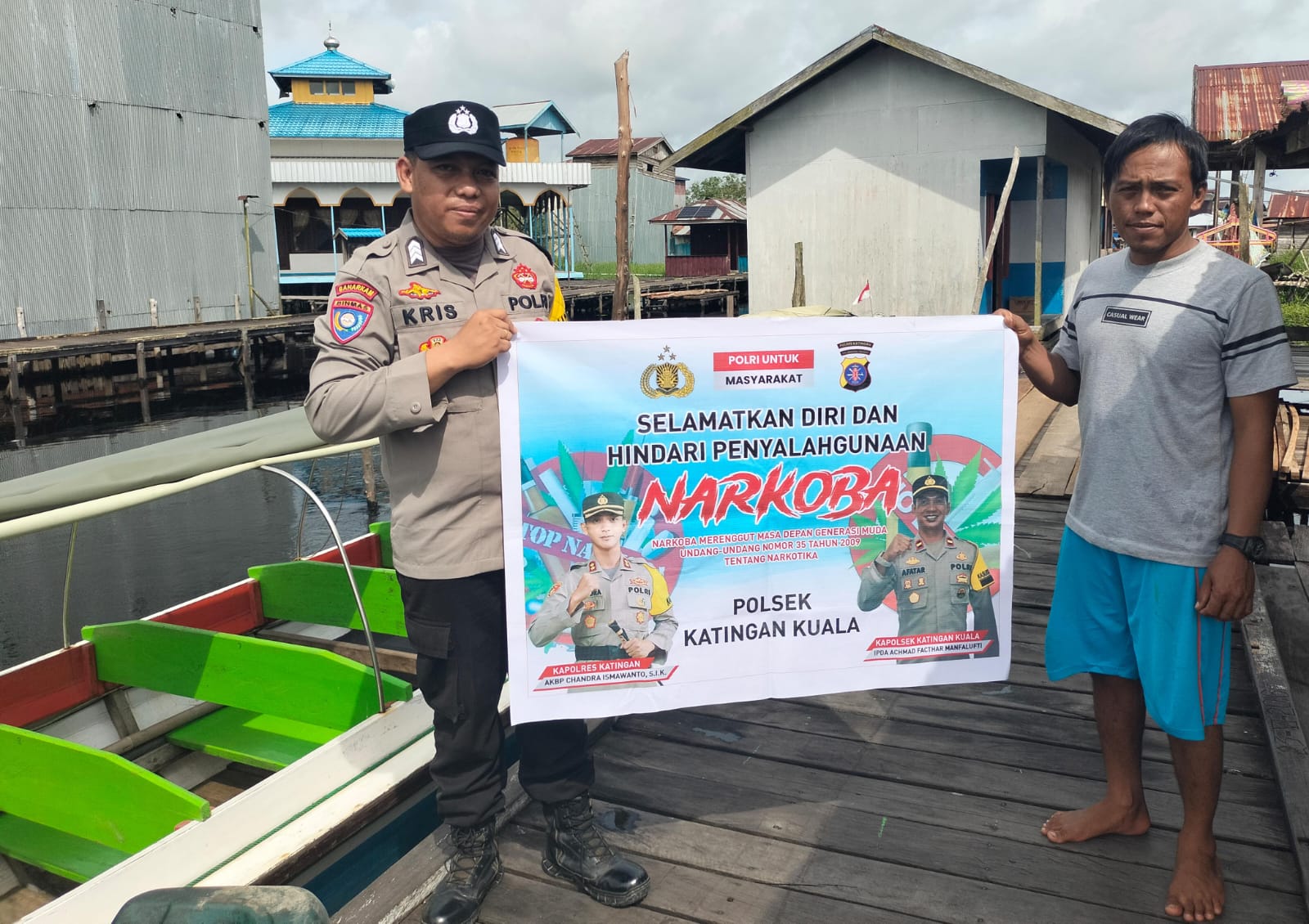 Sosialisasi Tentang Bahaya Narkoba Serta Menghimbau Masyarakat Untuk Tidak Menggunakan Narkoba