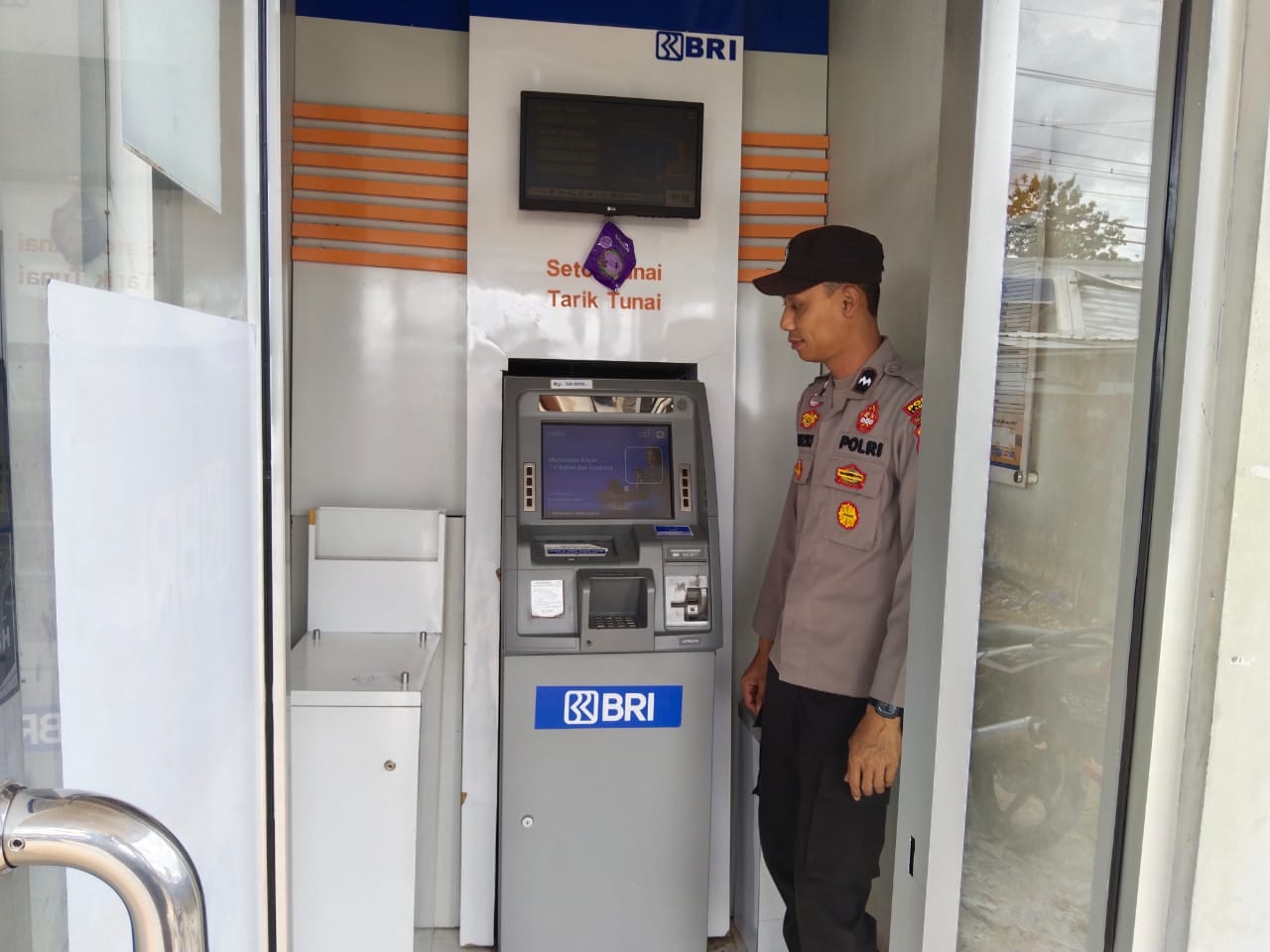 Piket Polsek Patroli ke Perbankan Atm