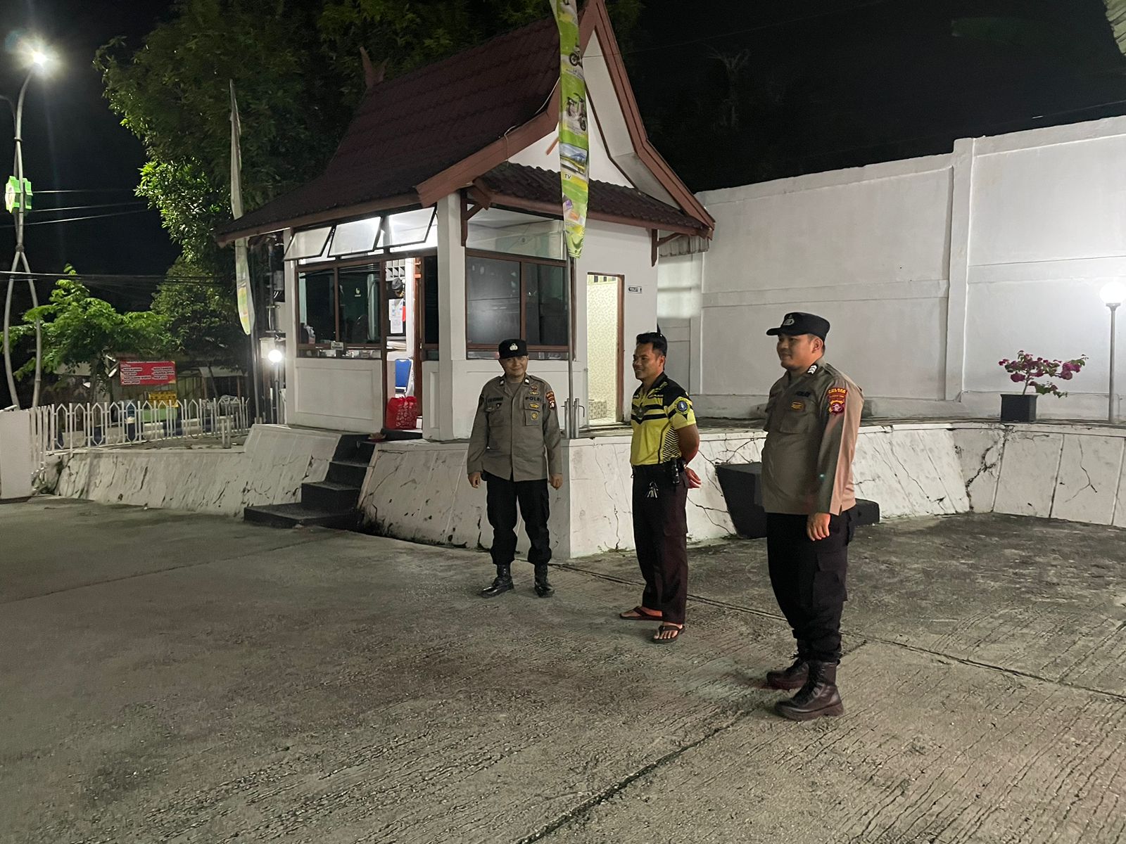 Putus Penyebaran Radikalisme, Polsek Teweh Tengah Berikan Himbauan Kepada Masyarakat Tentang Bahaya Terorisme