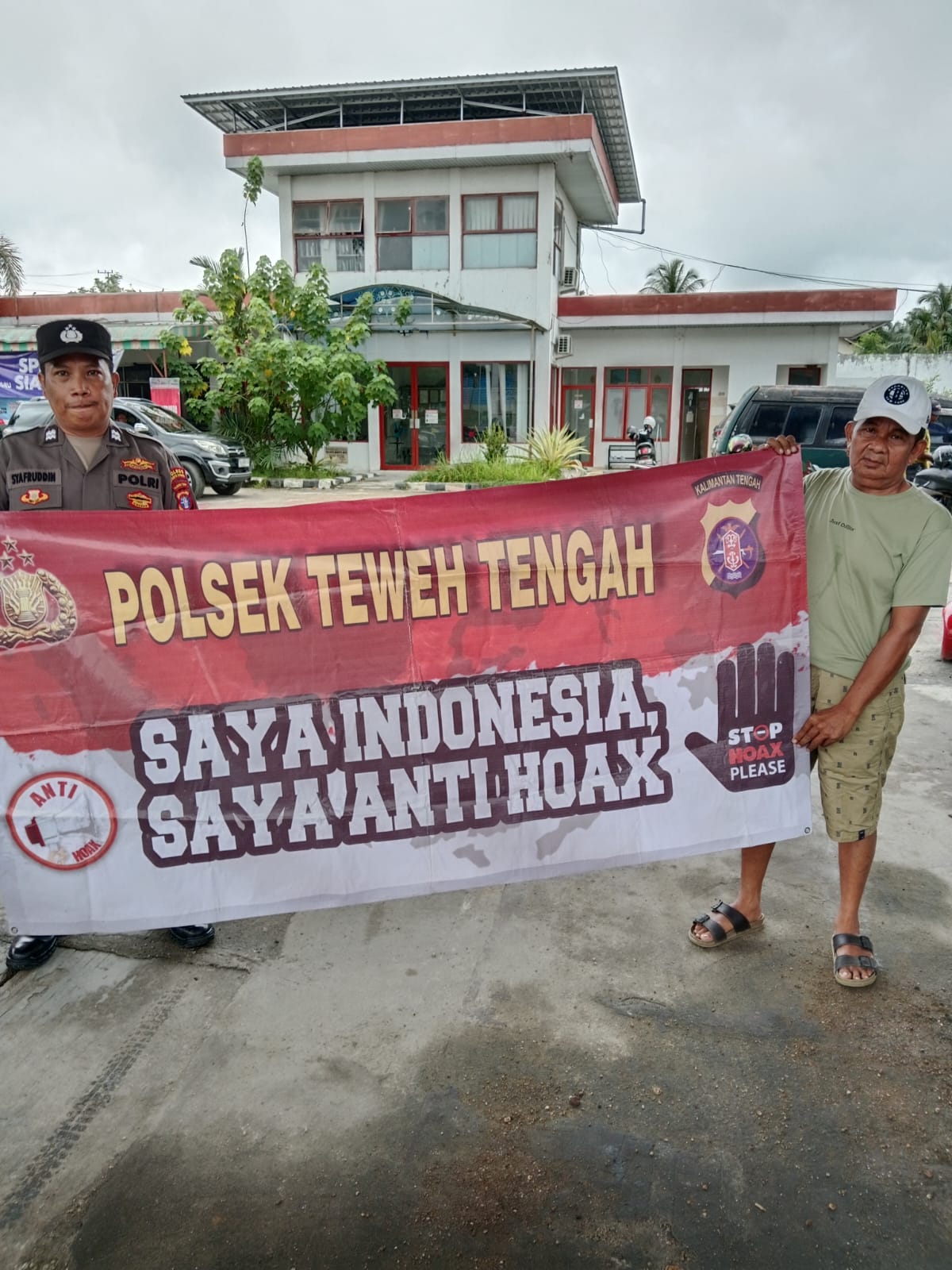Berikan Edukasi Terkait Bahaya Berita Hoax, Polsek Teweh Tengah Sosialiasikan Anti Hoax Kepada Masyarakat