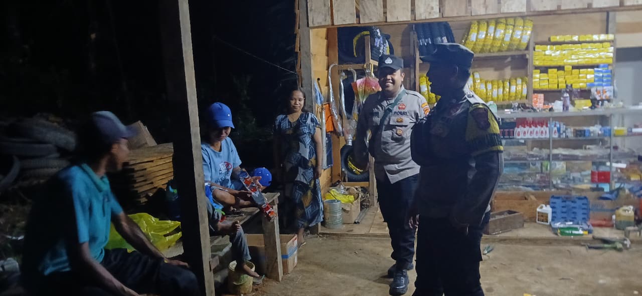 Personel Polsek lamandau melaksanakan sambang kerumah warga