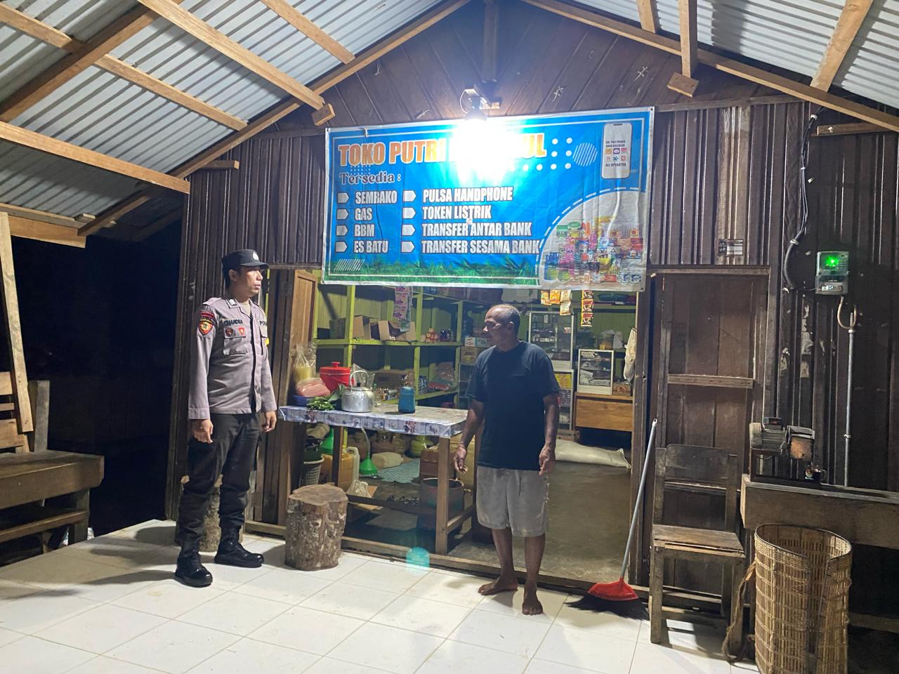 Piket Polsek Delang Silaturahmi Ke Masyarakat