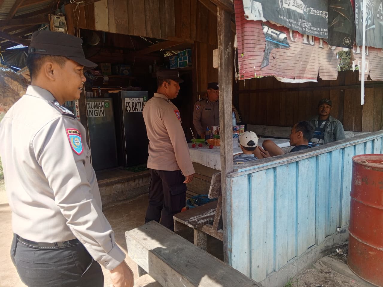 ‎Patroli Dialogis, Polsek Tewang Sangalang Garing dan Pulau Malan Sampaikan Imbauan Kepada Warga.