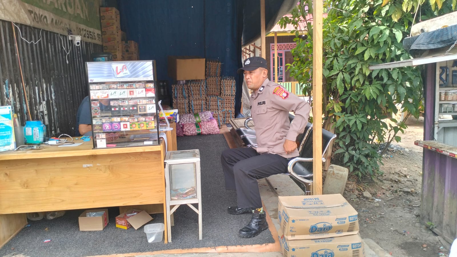 Perkuat Kamtibmas, Polsek Katingan Tengah Sambangi Warga