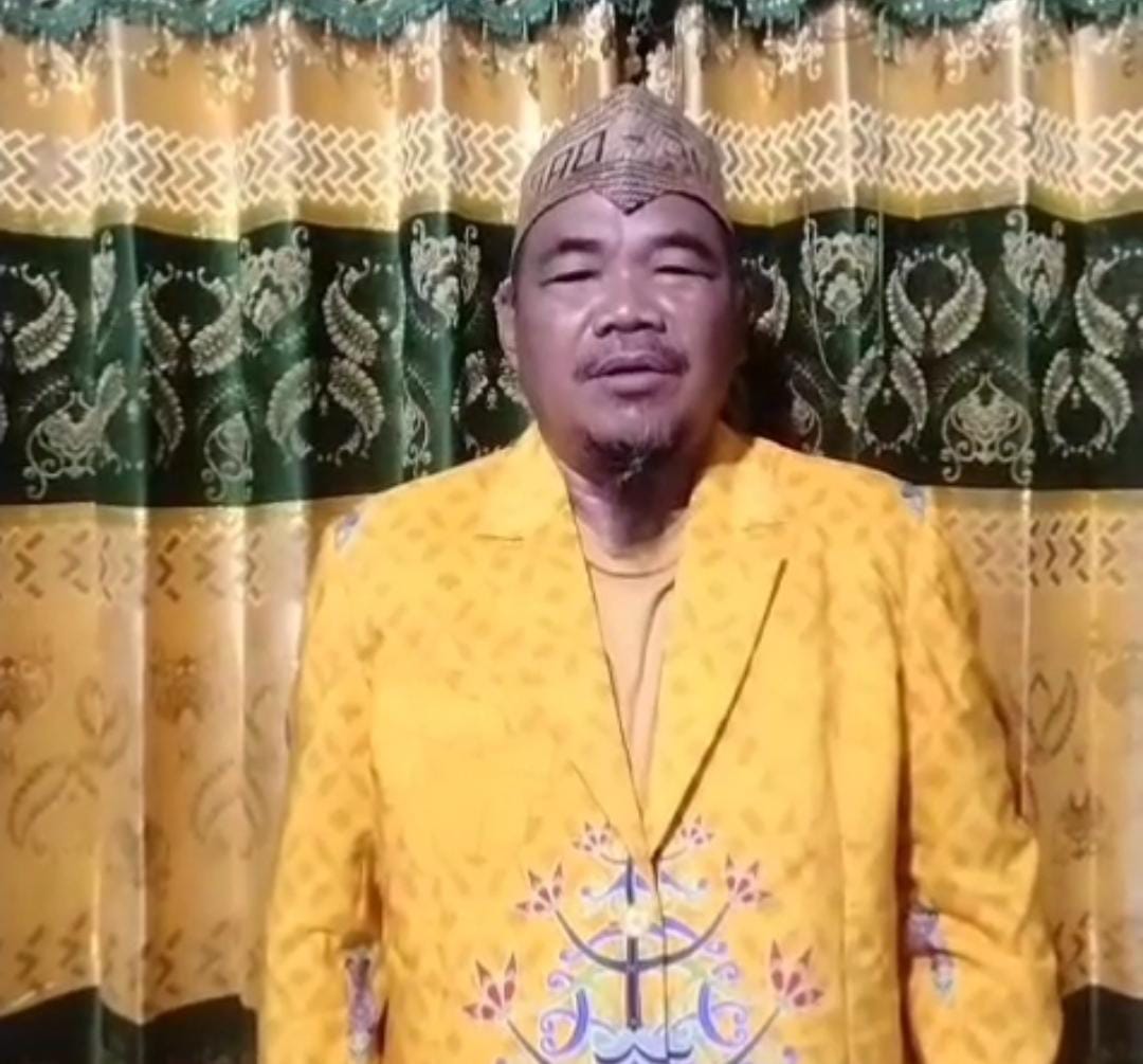 Damang Kepala Adat Kecamatan Dadahup Kabupaten Kapuas Sampaikan Dukungan Polri Tetap di Bawah Presiden