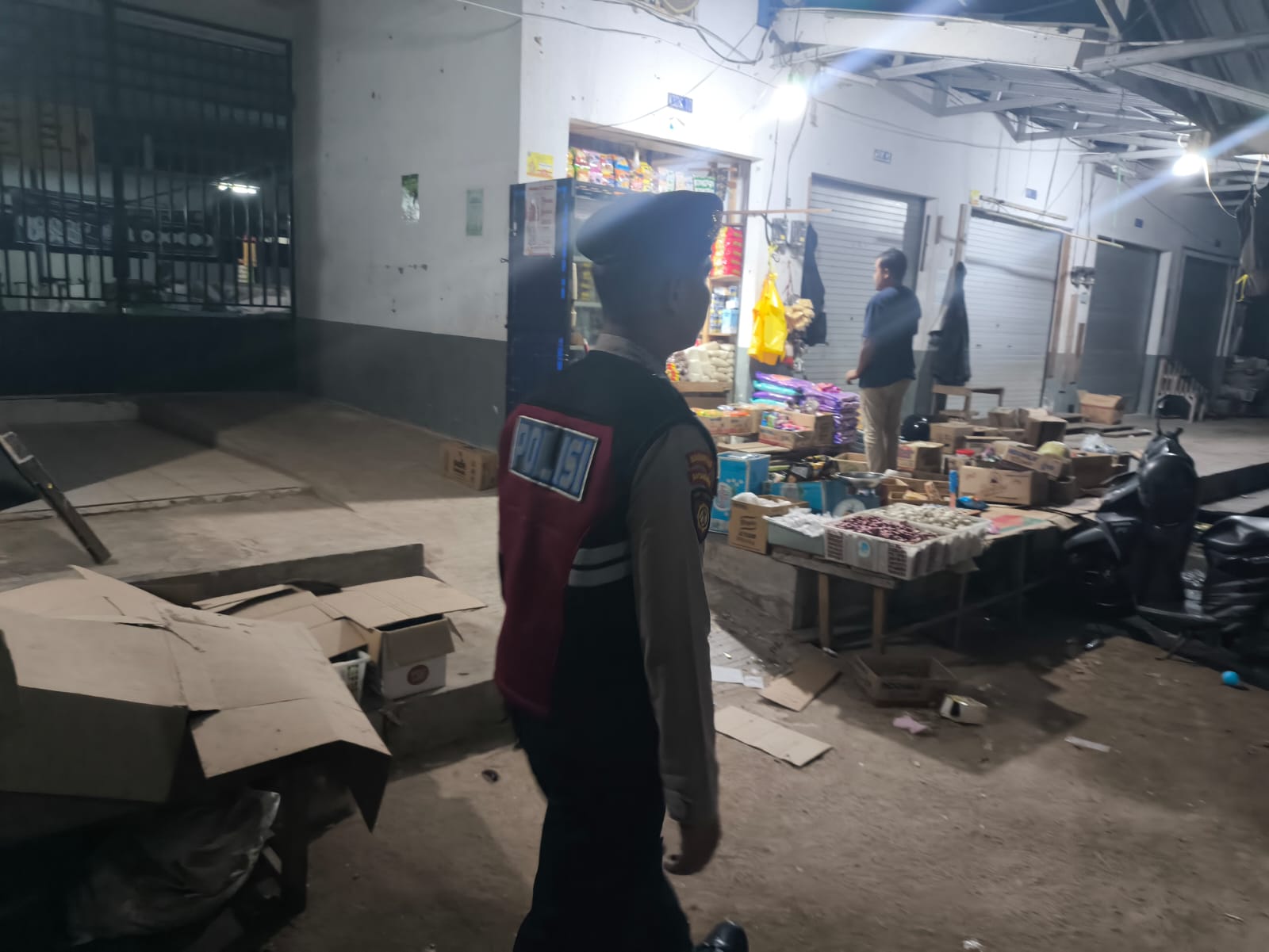 Ciptakan Rasa Aman, Satuan Samapta Patroli di Pasar Tradisional Lamandau
