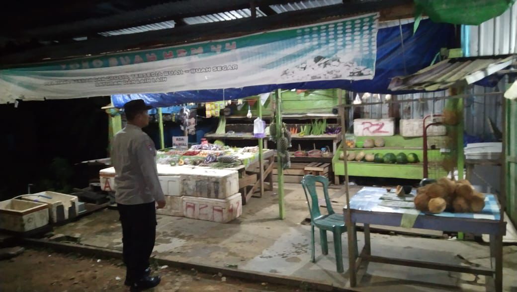 Piket Polsek Delang Sambangi Pedagang, Jalin Kedekatan dengan Masyarakat