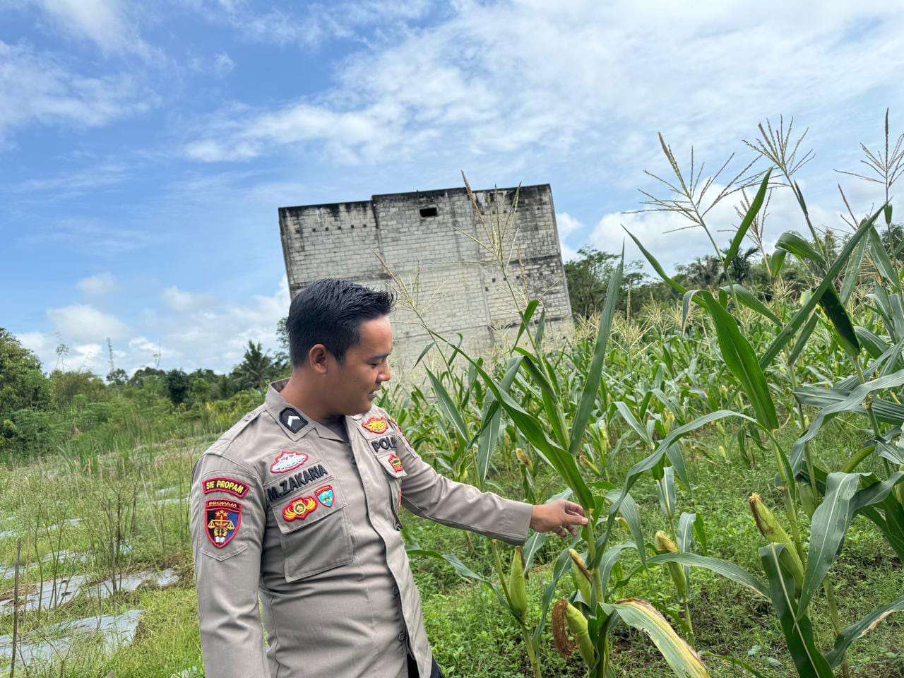 Polsek Tewang Sangalang Garing dan Pulau Malan Imbau Warga Tingkatkan Pemanfaatan Lahan Untuk Ketahanan Pangan