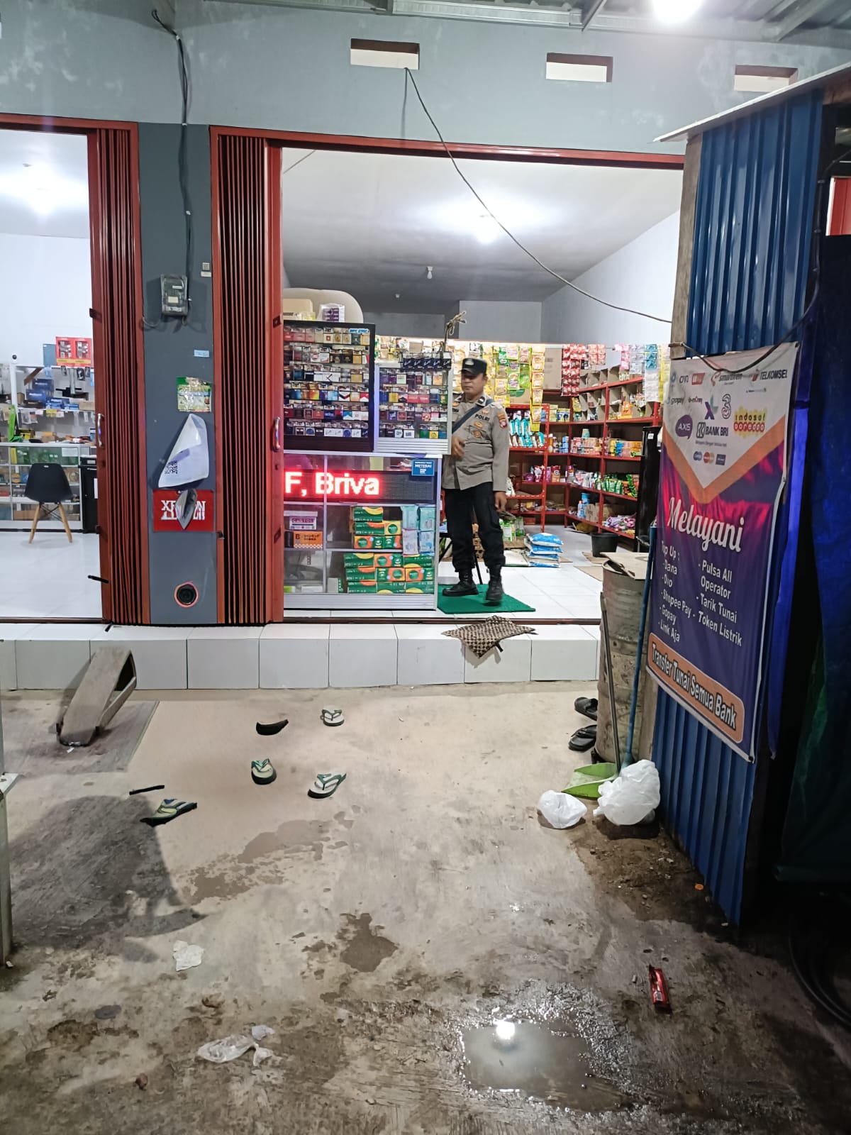 Patroli Polsek Bulik Sambangi Toko Modern, Cegah Aksi Kejahatan