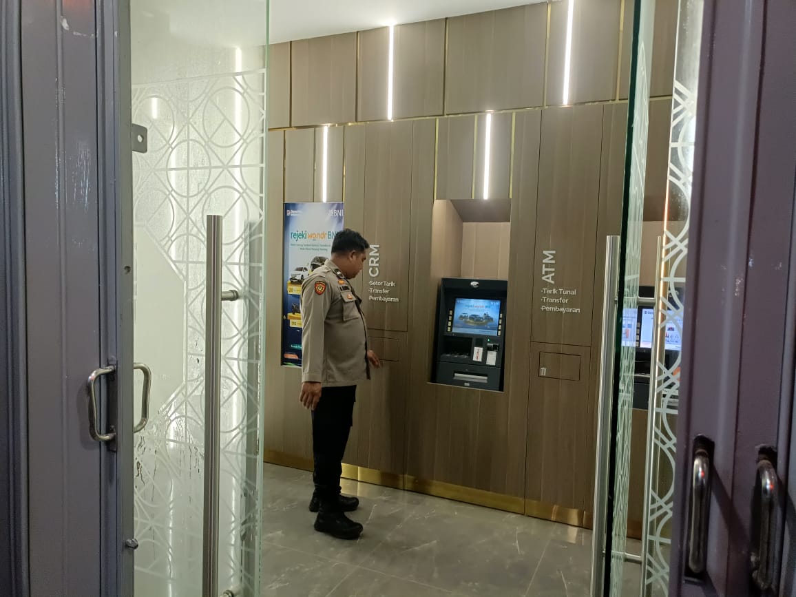 Cegah Gangguan Kamtibmas, Piket Polsek Bulik Patroli ATM