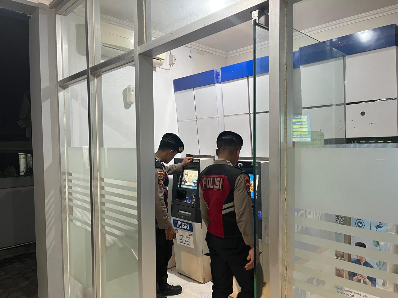 Piket Samapta melaksanakan Patroli di Objek-objek Vital Bank ATM