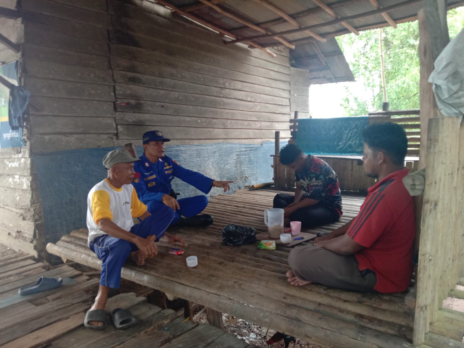 Sambang Desa Yang Di Lakukan Personel Ditpolairud Kepada Masyarakat Pesisir