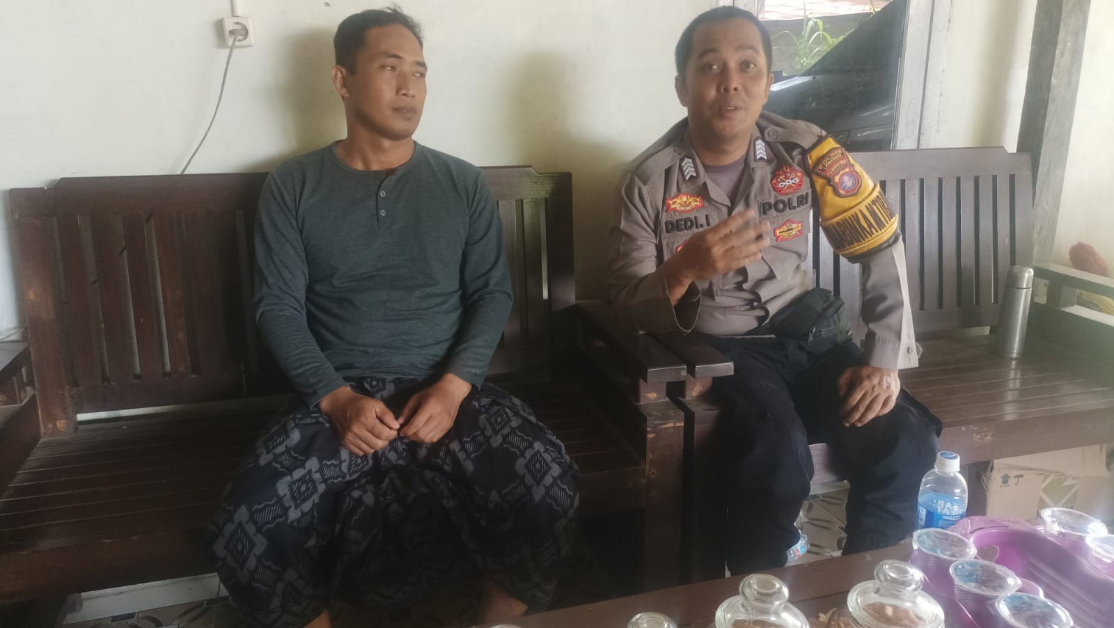 Bhabinkamtibmas Polsek Bulik Sambang dan Jalin Silaturahmi dengan Warga Desa Binaan