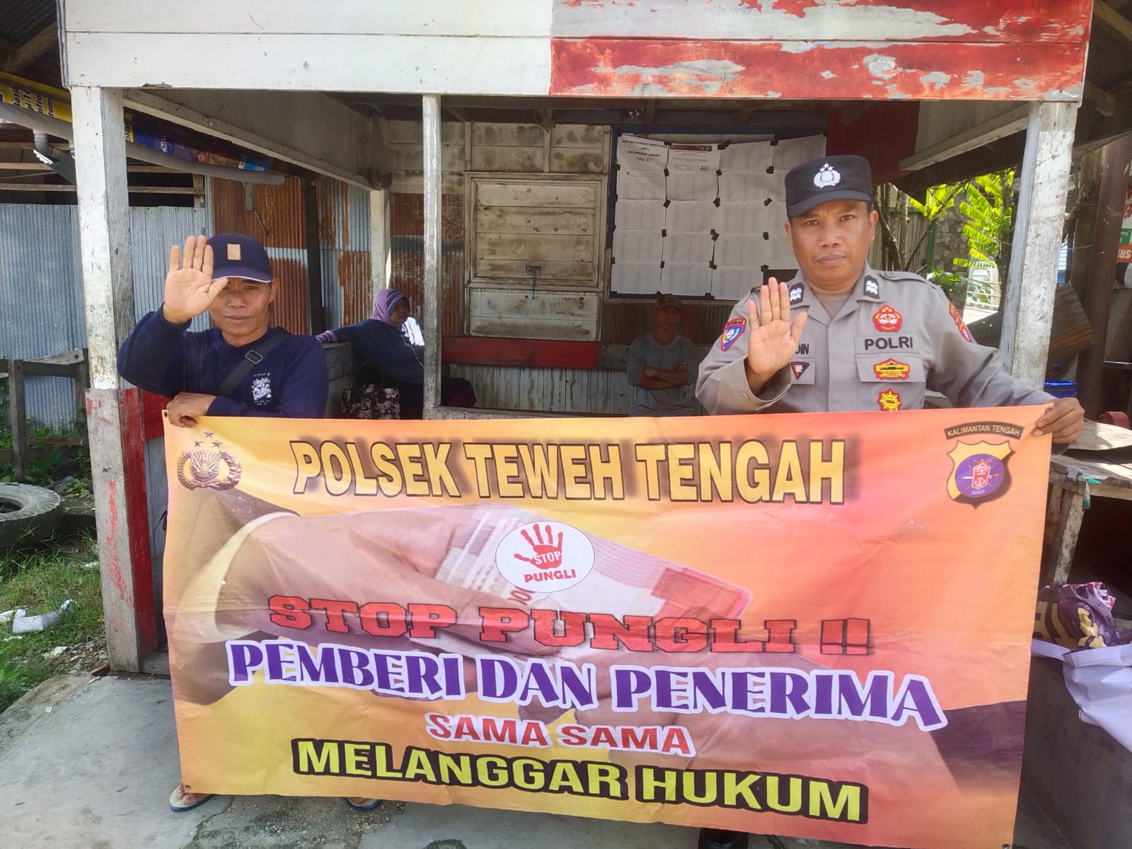 Berastas Aktivitas Pungutan Liar, Polsek Teweh Tengah Sosialiasikan Stop Pungli Kepada Masyarakat