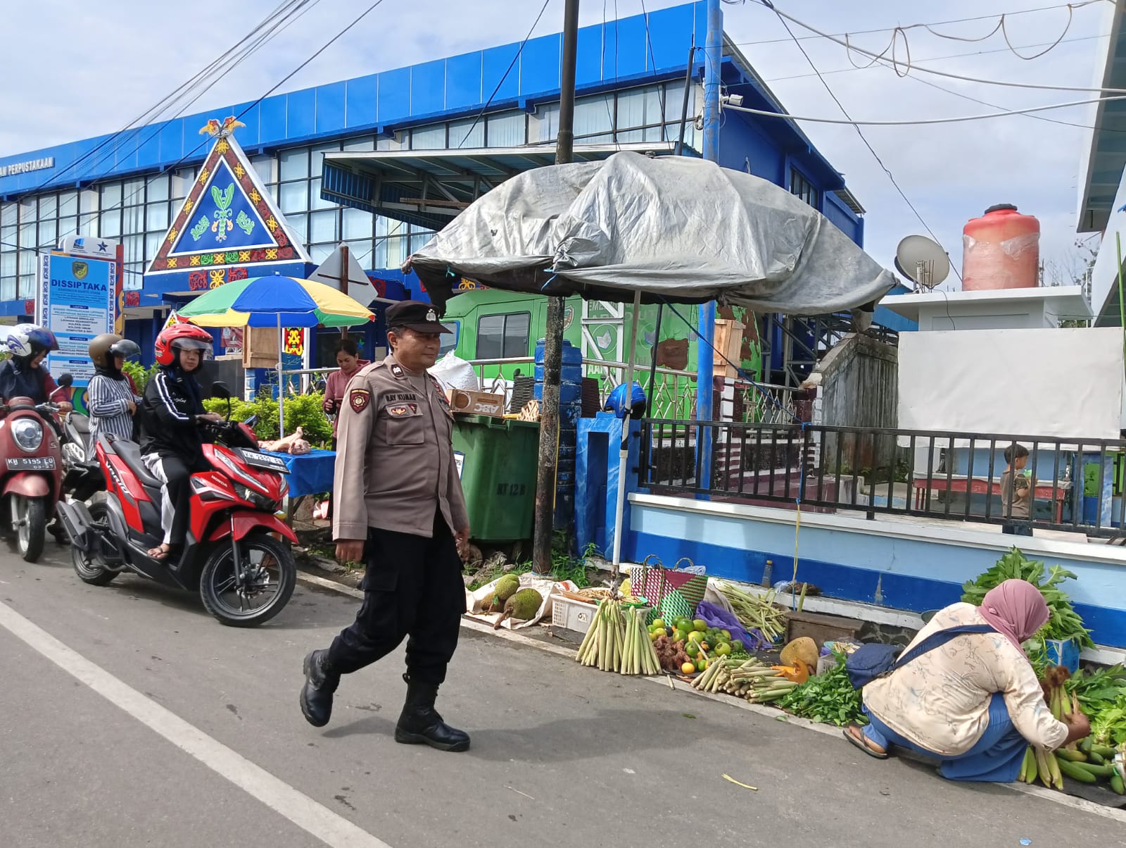 Ciptakan Situasi Kamtibmas Yang Kondusif Di Wilayah Hukum Teweh Tengah, Polsek Teweh Tengah Laksanakan Patroli Kamtibmas