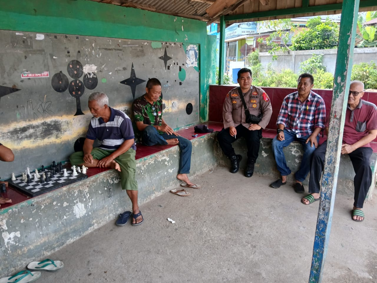 Secara Humanis, Polsek Teweh Tengah Sosialisasikan Germas Kepada Masyarakat di Wilayah Hukum Teweh Tengah