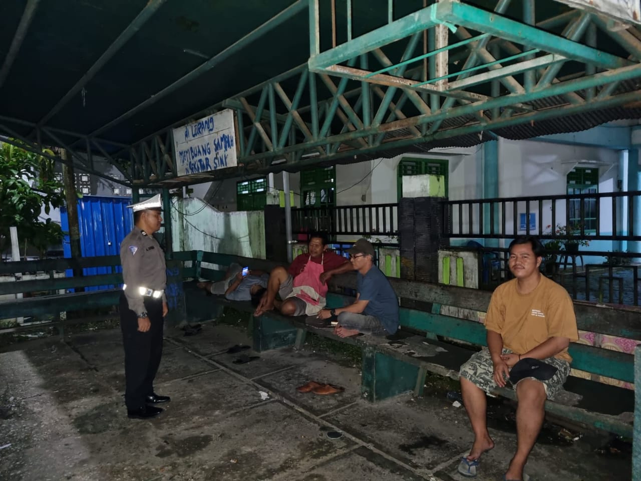 Antisipasi Kenakalan Remaja, Polsek Teweh Tengah Laksanakan Patroli Ke Tempat Rawan dan Berikan Himbauan Kepada Masyarakat