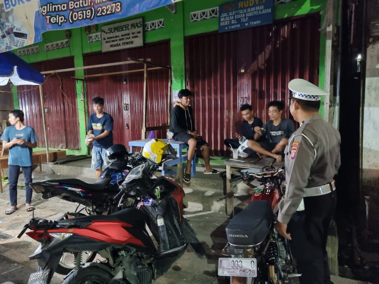 Cegah Terjadinya Premanisme, Polsek Teweh Tengah Himbau Masyarakat Agar Tetap Waspada Beraktivitas Pada Malam Hari