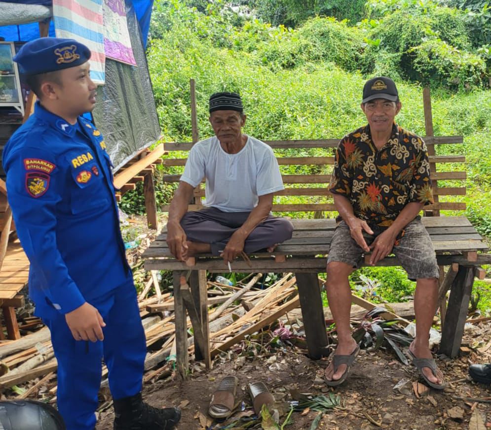 Ditpolairud Polda Kalteng melaksanakan Polmas dan Sambangi Masyarakat, Berikan Edukasi tentang Bahaya Terorisme dan Radikalisme di Palangkaraya