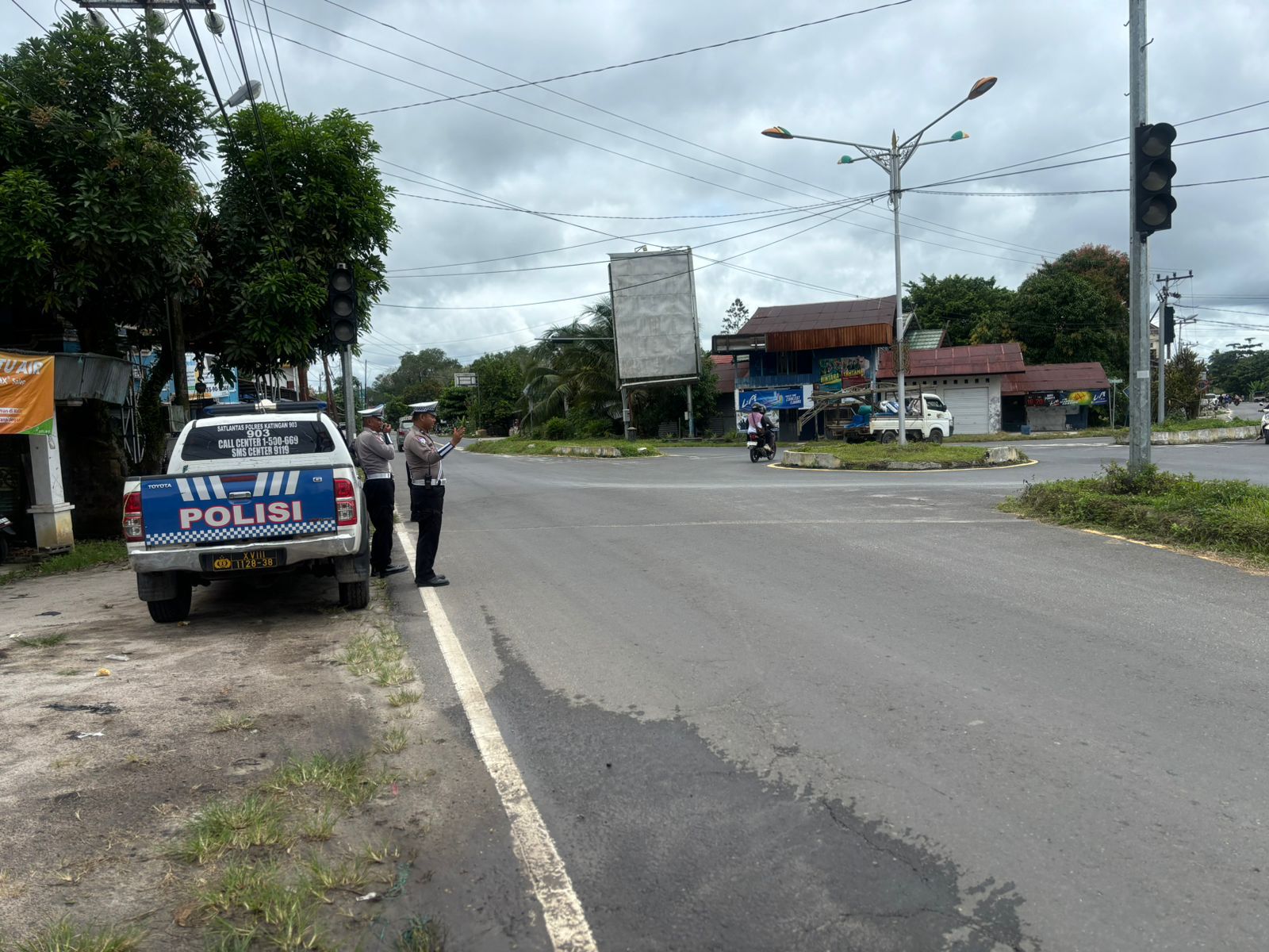 PENLING, Satlantas Polres Katingan Penyuluhan Keliling Kepada Para Pengendara