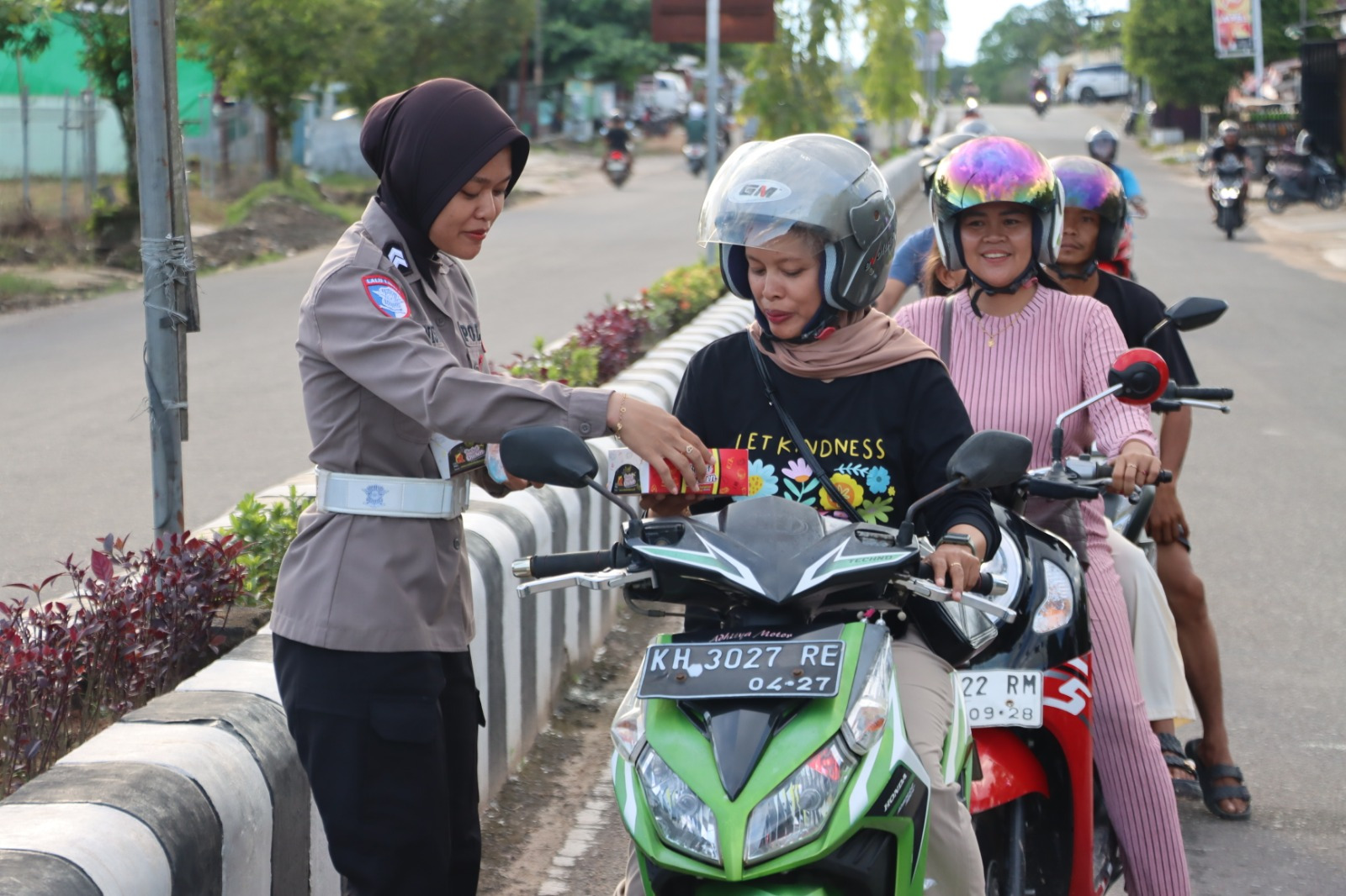 Bentuk Kepedulian di Bulan Ramadan, Polres Lamandau Laksanakan Aksi Sosial Pembagian Takjil