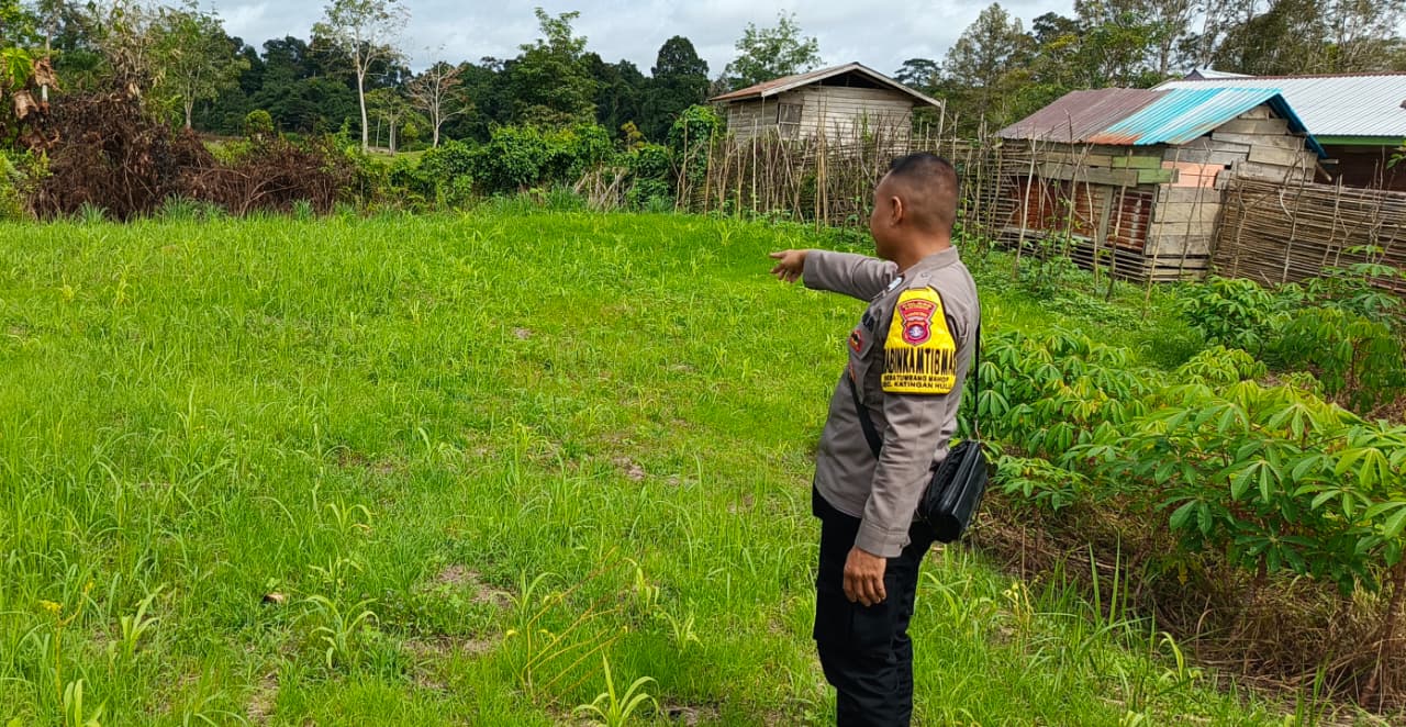 ‎Mendukung Ketahanan Pangan, Personil Polsek Katingan Hulu  Cek Lokasi Pemanfaatan Pekarangan Warga.