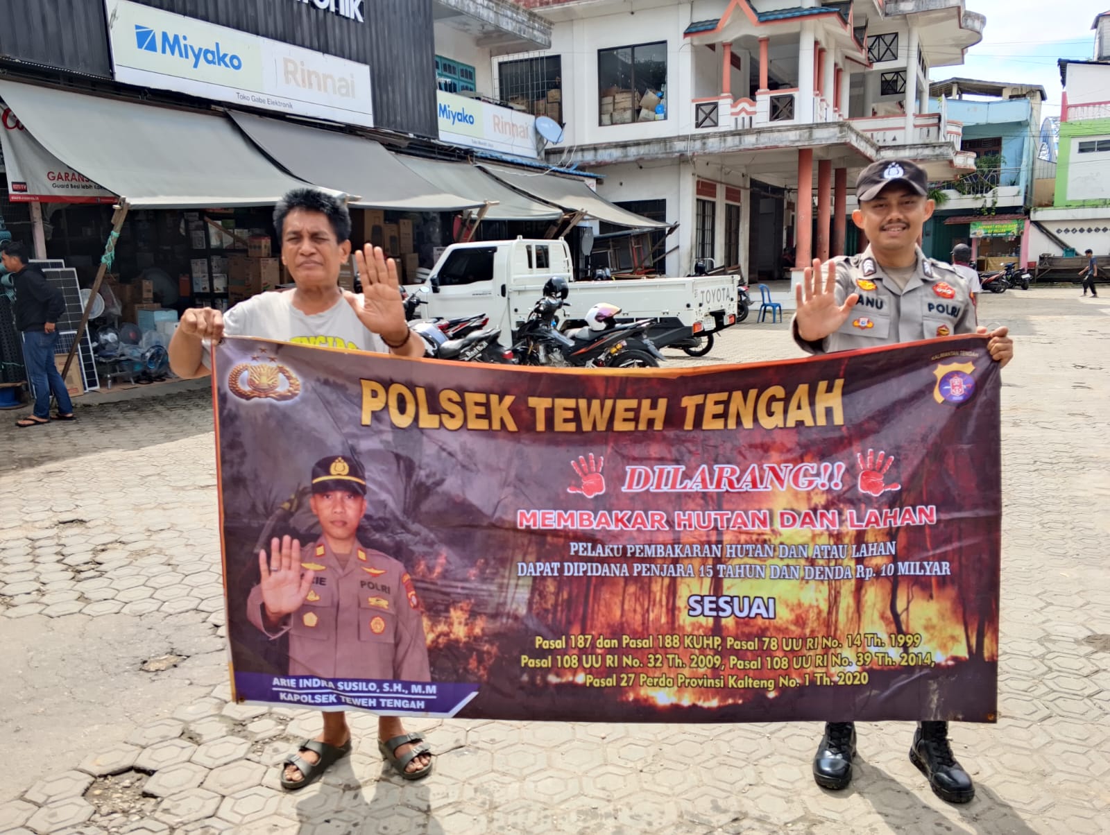 Himbau Tentang Bahaya Membakar Hutan, Polsek Teweh Tengah Sampaikan Stop Karhutla kepada Warga