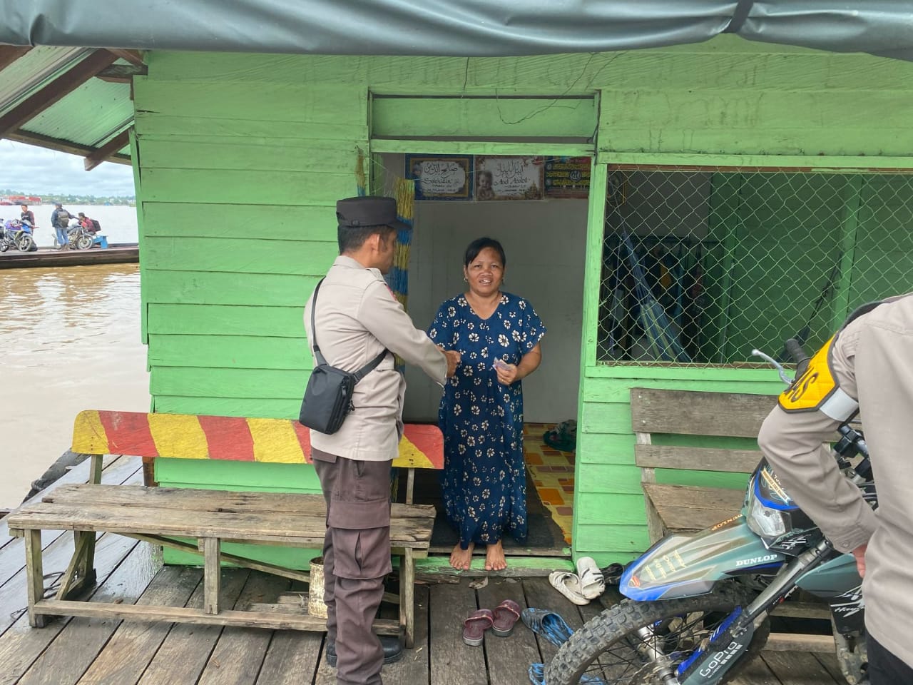 **Polsek Montallat Perkuat Kedekatan Dengan Masyarakat Melalui Sambang DDS**