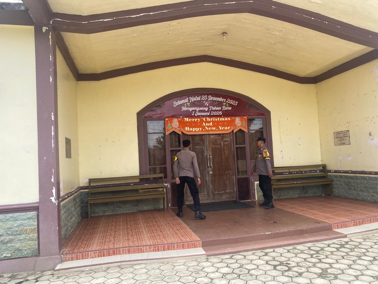 Dengan Patroli Dialogis, Polsek Tewang Sangalang Garing dan Pulau Malan Berikan Rasa Aman Kepada Masyarakat