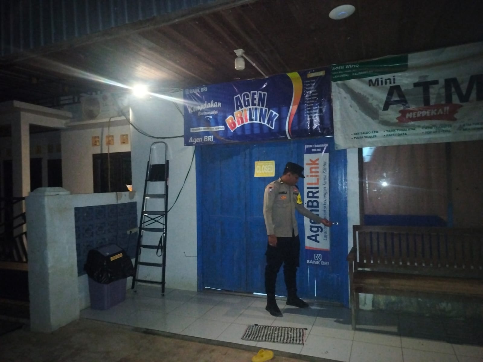 Piket Polsek melaksanakan giat patroli Tempat Objek Vital di wilkum Polsek Delang