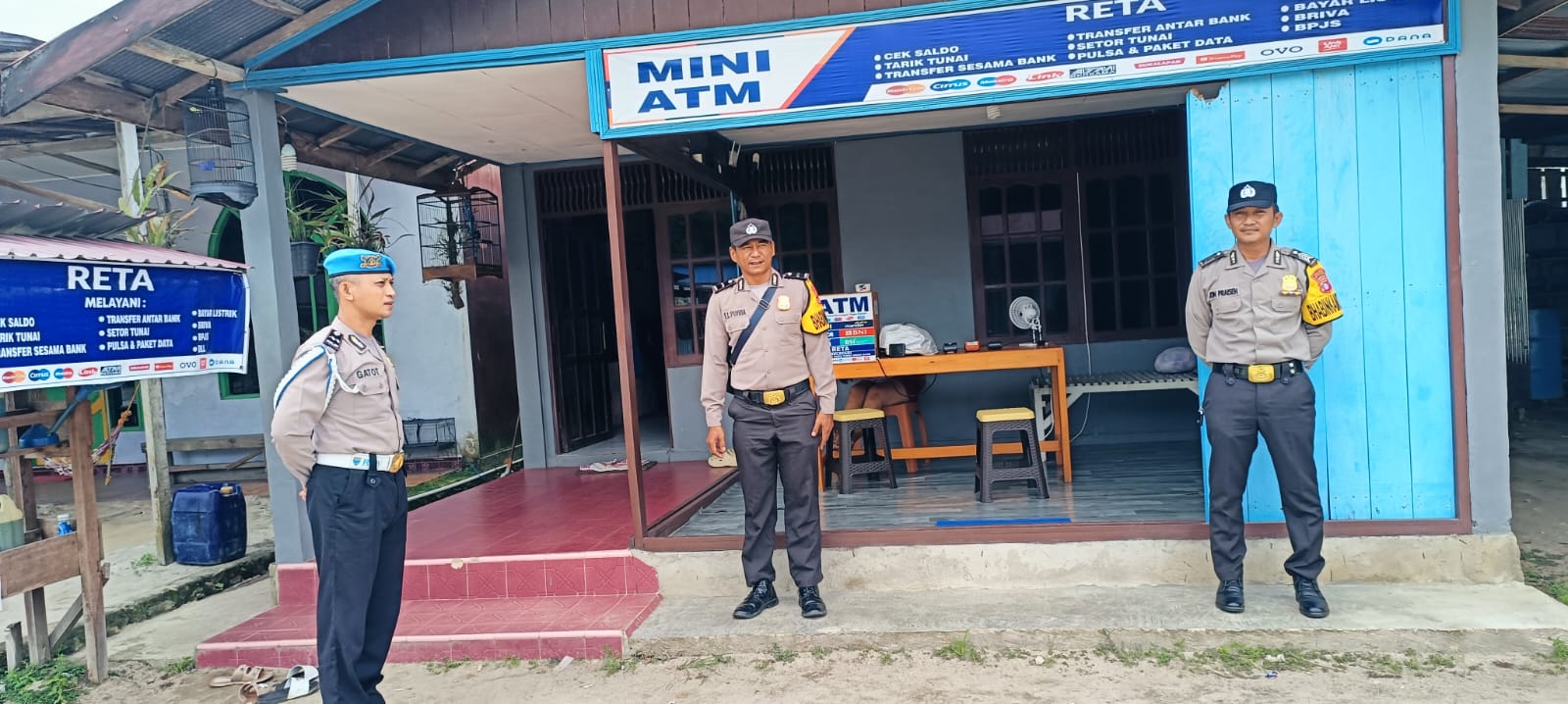 Dengan Patroli Dialogis, Polsek Tewang Sangalang Garing dan Pulau Malan Berikan Rasa Aman Kepada Masyarakat