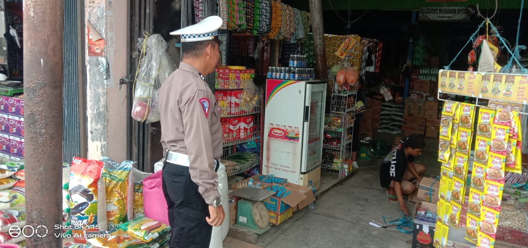 Hindari Kelangkaan Bahan Komoditas, Polsek Teweh Tengah Laksanakan Pengecekan Berkala Pada Pasar di Wilayah Hukum Teweh Tengah