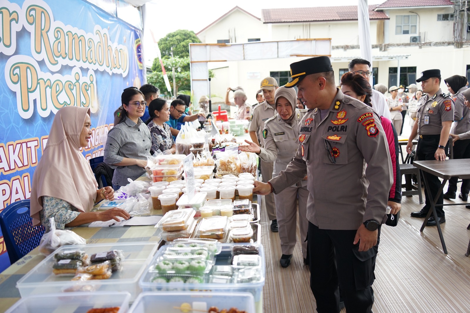 Pasar Ramadan Presisi Resmi Dibuka, Rumkit Bhayangkara Polda Kalteng Sediakan Bazar Murah untuk Dukung Kesejahteraan Masyarakat